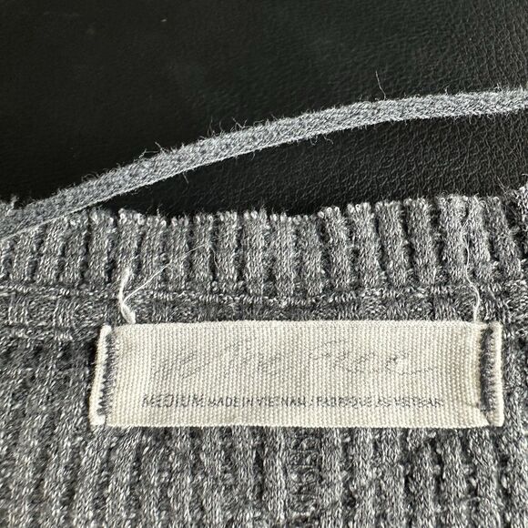 Free People We the Free Callisto Oversized Henley Waffle Top Washed Black Sz M - Picture 12 of 14